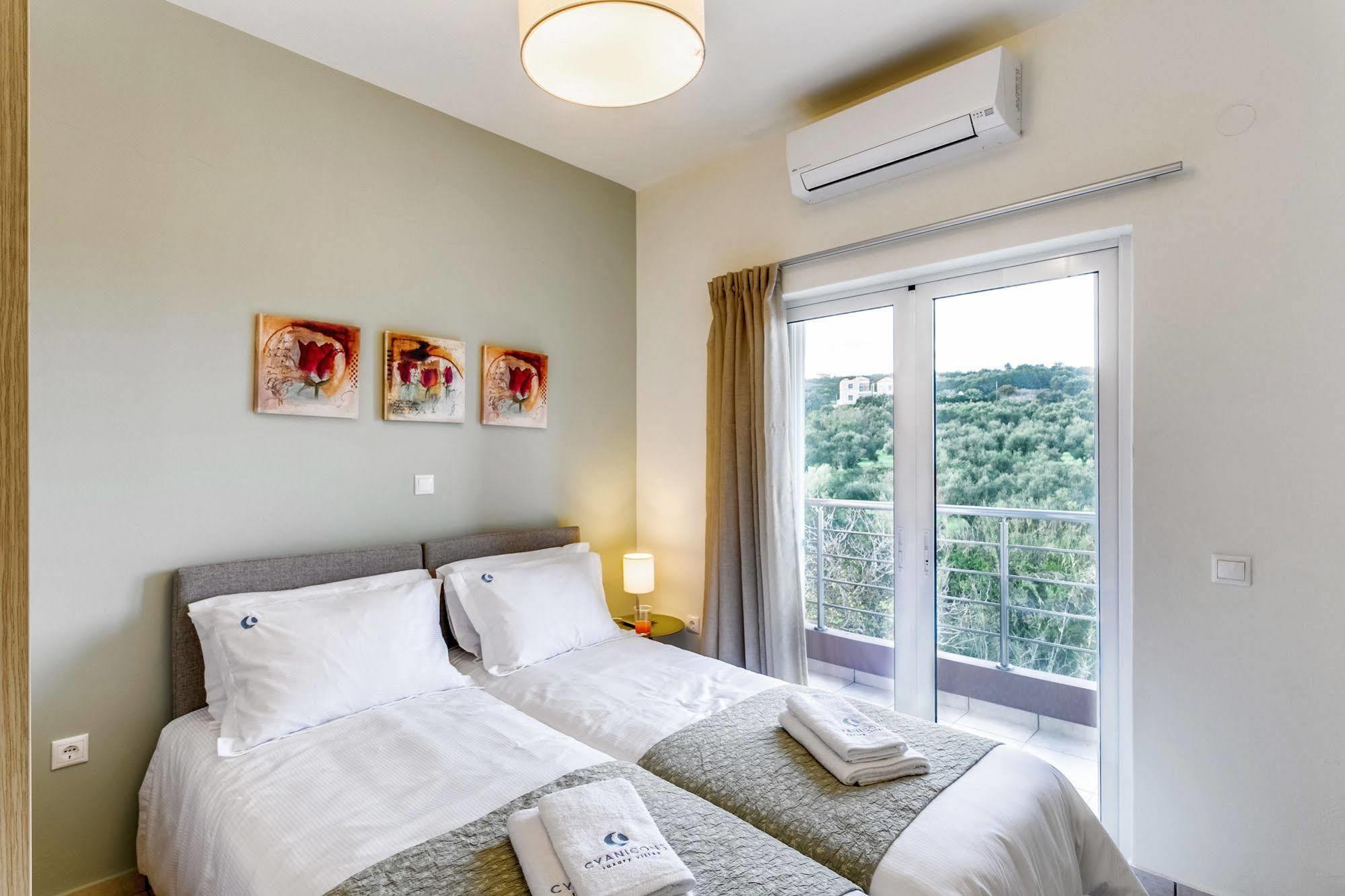 Cyan Icons Villas Tsivaras Luaran gambar
